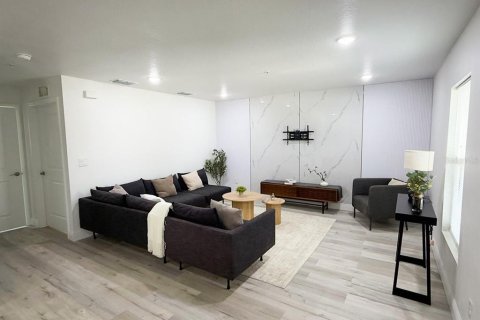 Apartamento en alquiler en Deltona, Florida, 2 dormitorios, 90.58 m2 № 1835934 - foto 5