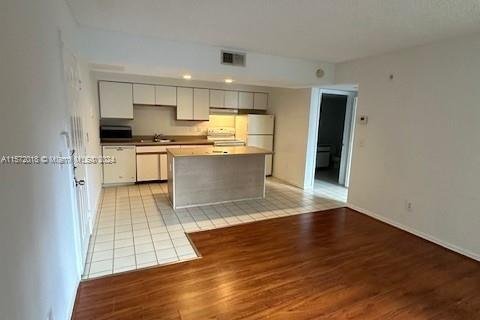 Condo in Pompano Beach, Florida, 1 bedroom  № 1128409 - photo 28