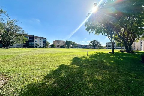Condominio en venta en Sunrise, Florida, 2 dormitorios, 103.12 m2 № 2154681 - foto 11