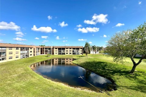 Condominio en venta en Sunrise, Florida, 2 dormitorios, 103.12 m2 № 2154681 - foto 3