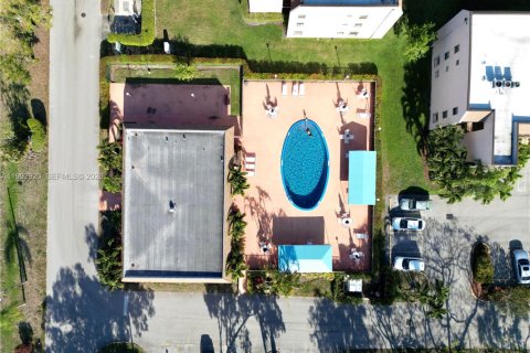 Condominio en venta en Sunrise, Florida, 2 dormitorios, 103.12 m2 № 2154681 - foto 4