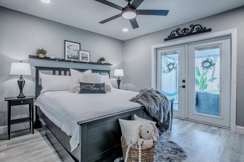 House in Tavares, Florida 3 bedrooms, 200.67 sq.m. № 1907330 - photo 27