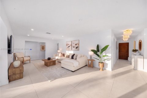 Villa ou maison à vendre à Plantation, Floride: 4 chambres, 177.81 m2 № 2407768 - photo 6