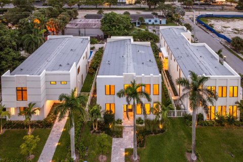 Villa ou maison à vendre à Delray Beach, Floride: 4 chambres, 336.58 m2 № 2426364 - photo 5