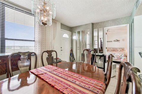 Condominio en venta en Redington Shores, Florida, 2 dormitorios, 108.23 m2 № 1900423 - foto 6