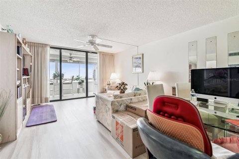 Condominio en venta en Redington Shores, Florida, 2 dormitorios, 108.23 m2 № 1900423 - foto 14