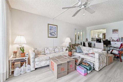 Condominio en venta en Redington Shores, Florida, 2 dormitorios, 108.23 m2 № 1900423 - foto 17