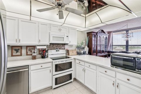 Condominio en venta en Redington Shores, Florida, 2 dormitorios, 108.23 m2 № 1900423 - foto 9