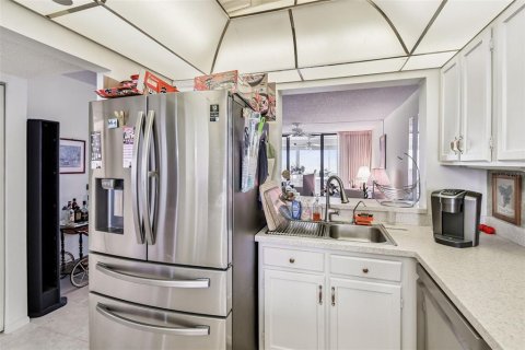Condominio en venta en Redington Shores, Florida, 2 dormitorios, 108.23 m2 № 1900423 - foto 11