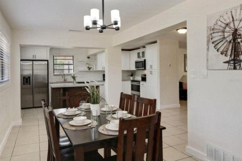 Casa en venta en Cocoa, Florida, 3 dormitorios, 136.85 m2 № 2231885 - foto 11