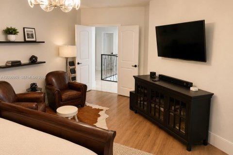 Casa en venta en Miami, Florida, 6 dormitorios, 343.55 m2 № 2189396 - foto 26