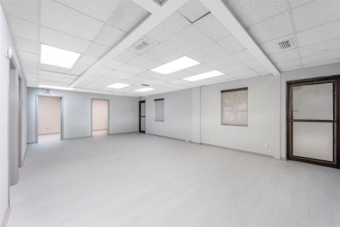 Immobilier commercial à vendre à St. Lucie, Floride № 2179954 - photo 13