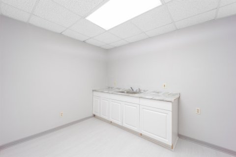 Immobilier commercial à vendre à St. Lucie, Floride № 2179954 - photo 10