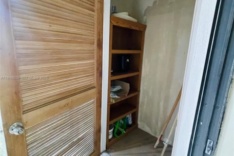 Condominio en venta en Miami, Florida, 3 dormitorios, 96.62 m2 № 2011747 - foto 18