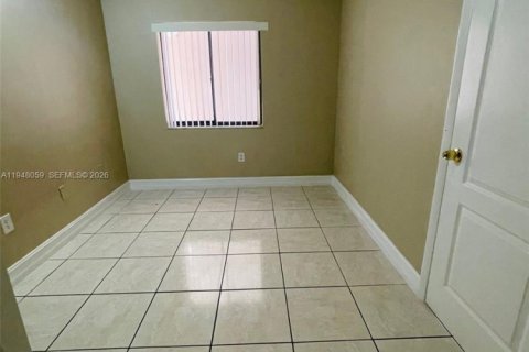 Condominio en venta en Miami, Florida, 3 dormitorios, 96.62 m2 № 2011747 - foto 13