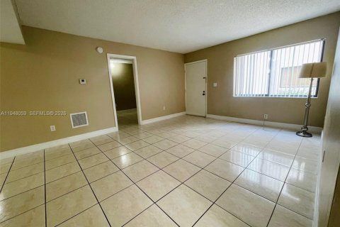 Condominio en venta en Miami, Florida, 3 dormitorios, 96.62 m2 № 2011747 - foto 4