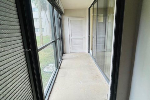 Condominio en venta en Miami, Florida, 3 dormitorios, 96.62 m2 № 2011747 - foto 17