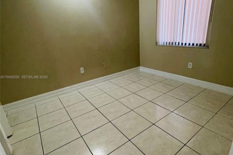 Condominio en venta en Miami, Florida, 3 dormitorios, 96.62 m2 № 2011747 - foto 9