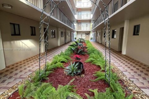 Condominio en venta en Miami, Florida, 3 dormitorios, 96.62 m2 № 2011747 - foto 21