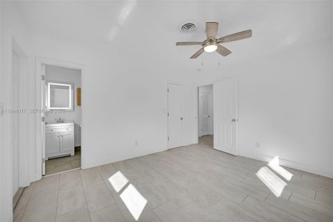 Casa en alquiler en Fort Lauderdale, Florida, 2 dormitorios, 99.41 m2 № 2026011 - foto 19
