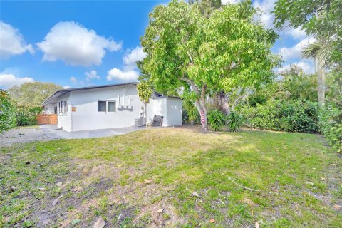 Casa en alquiler en Fort Lauderdale, Florida, 2 dormitorios, 99.41 m2 № 2026011 - foto 13