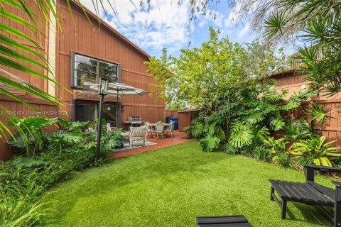 Купить таунхаус в Майами, Флорида 3 спальни, 146.32м2, № 1973920 - фото 20