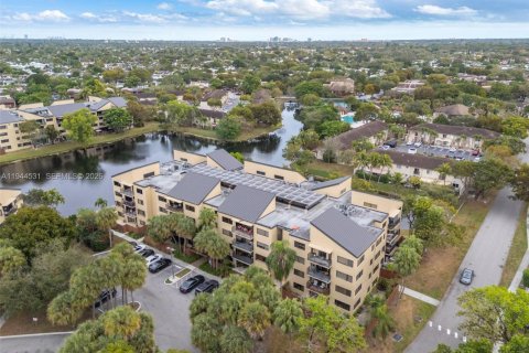 Купить кондоминиум в Майами, Флорида 2 спальни, 125.42м2, № 2001738 - фото 23