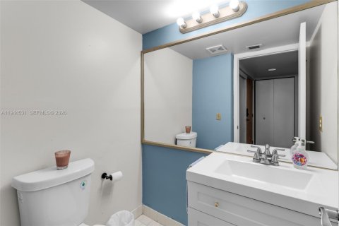 Купить кондоминиум в Майами, Флорида 2 спальни, 125.42м2, № 2001738 - фото 15