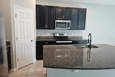 Touwnhouse à louer à Orlando, Floride: 3 chambres, 174.01 m2 № 2204836 - photo 4