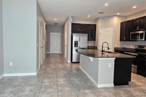 Touwnhouse à louer à Orlando, Floride: 3 chambres, 174.01 m2 № 2204836 - photo 3