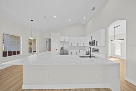 House in Lake City, Florida 4 bedrooms, 263.1 sq.m. № 2133866 - photo 13