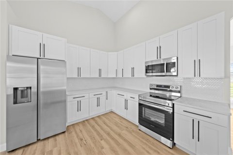 House in Lake City, Florida 4 bedrooms, 263.1 sq.m. № 2133866 - photo 19