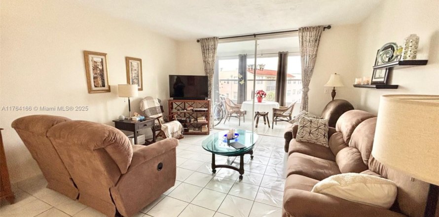 Condo à Lauderdale Lakes, Floride, 1 chambre № 1860698