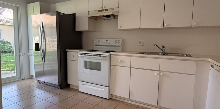 Condominio en Homestead, Florida, 2 dormitorios  № 2339869