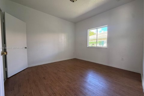 Condominio en alquiler en Homestead, Florida, 2 dormitorios, 91.88 m2 № 2339869 - foto 6