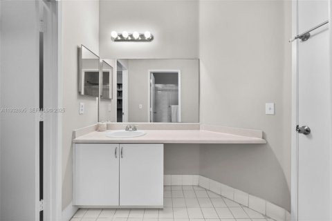 Condo in Davie, Florida, 2 bedrooms  № 1991592 - photo 3