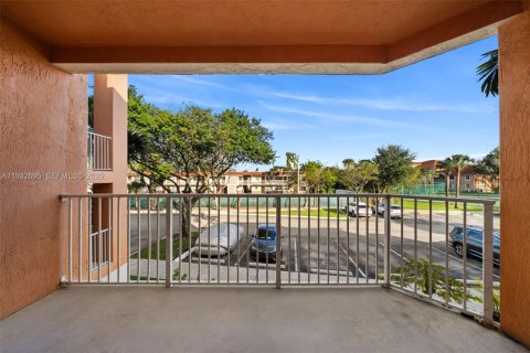 Condo in Davie, Florida, 2 bedrooms  № 1991592 - photo 23