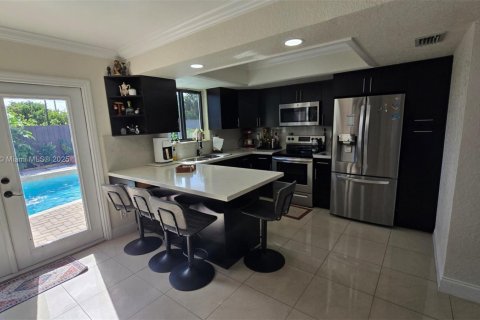 House in Deerfield Beach, Florida 3 bedrooms, 133.41 sq.m. № 1954197 - photo 9