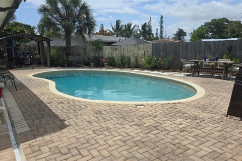 House in Deerfield Beach, Florida 3 bedrooms, 133.41 sq.m. № 1954197 - photo 5