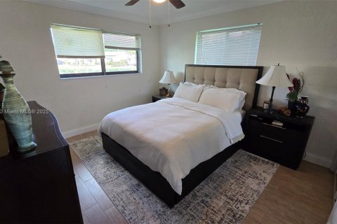 House in Deerfield Beach, Florida 3 bedrooms, 133.41 sq.m. № 1954197 - photo 16