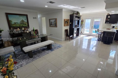 House in Deerfield Beach, Florida 3 bedrooms, 133.41 sq.m. № 1954197 - photo 6