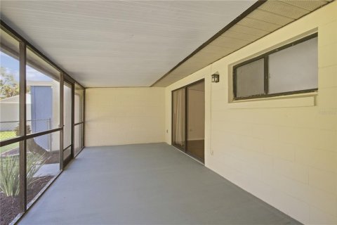 Duplex in Orlando, Florida 2 bedrooms, 79.71 sq.m. № 2375805 - photo 24