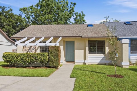 Duplex in Orlando, Florida 2 bedrooms, 79.71 sq.m. № 2375805