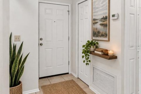 Duplex in Orlando, Florida 2 bedrooms, 79.71 sq.m. № 2375805 - photo 5