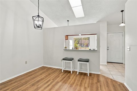 Duplex in Orlando, Florida 2 bedrooms, 79.71 sq.m. № 2375805 - photo 12