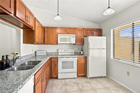 Duplex in Orlando, Florida 2 bedrooms, 79.71 sq.m. № 2375805 - photo 7