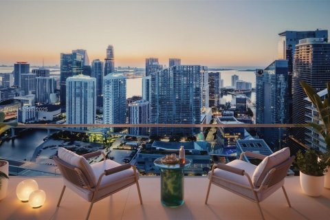 Condo in Miami, Florida, 1 bedroom  № 1691881 - photo 2