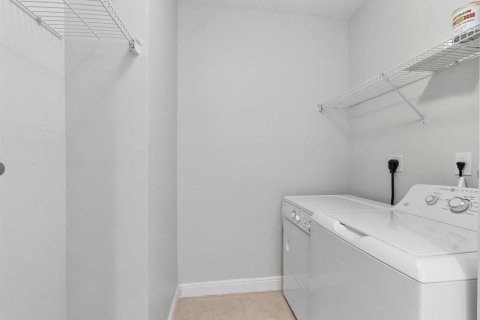 Touwnhouse à vendre à Fort Lauderdale, Floride: 2 chambres, 165.46 m2 № 2374894 - photo 17