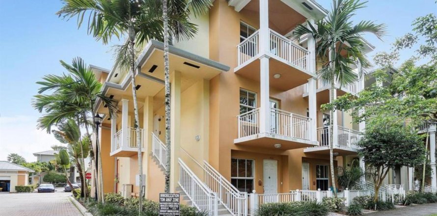 Touwnhouse à Fort Lauderdale, Floride 2 chambres, 165.46 m2 № 2374894