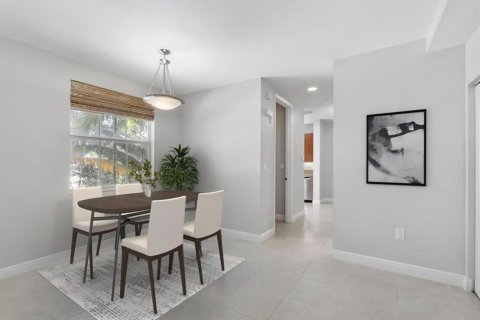 Touwnhouse à vendre à Fort Lauderdale, Floride: 2 chambres, 165.46 m2 № 2374894 - photo 10